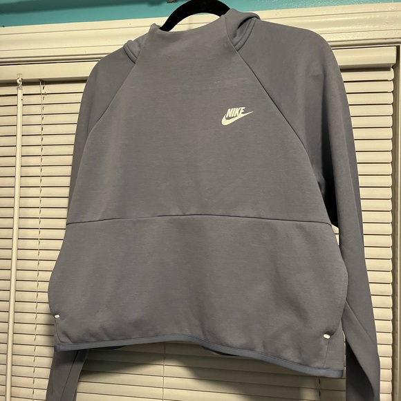 Nike Tops - NIKE CROP HOODIE